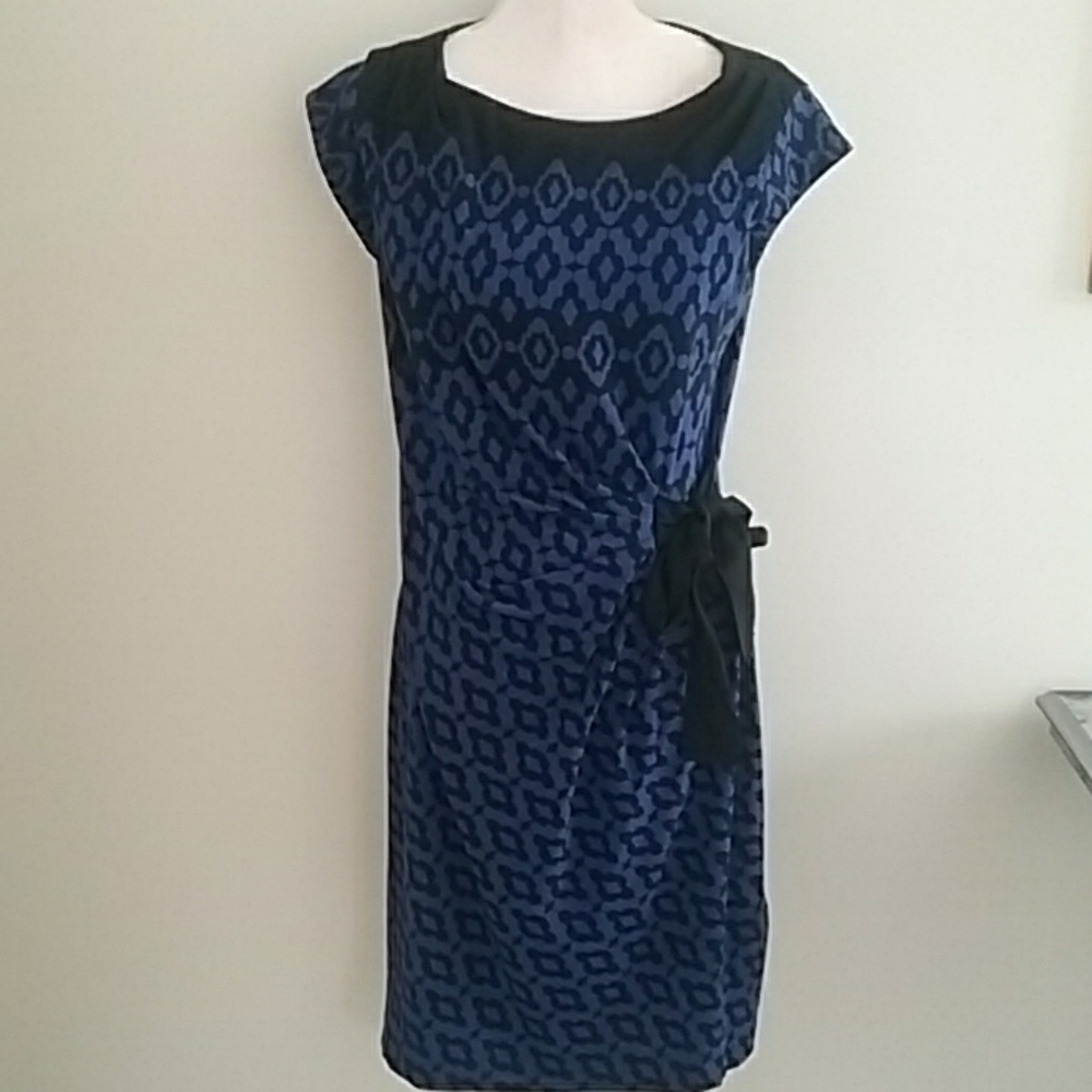 Casual cap sleeve at the knee dress